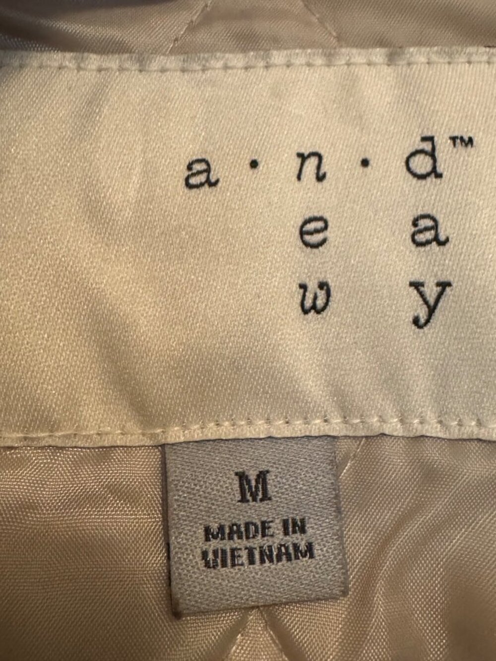 Quilted Beige Jacket With Snap Pockets & Funnel Neck A New Day M - Picture 3 of 7